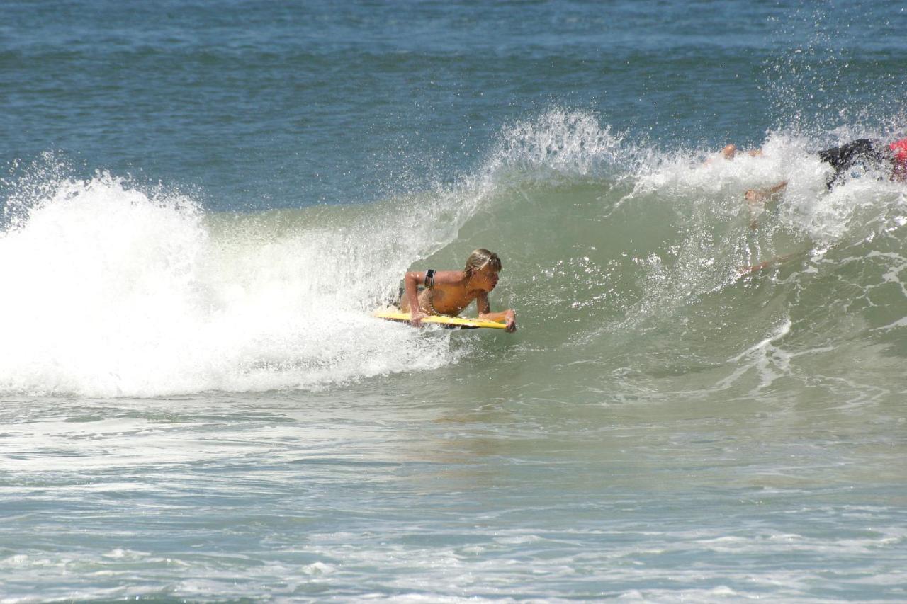 Alex Seaside Resort Alexandra Headland Bagian luar foto