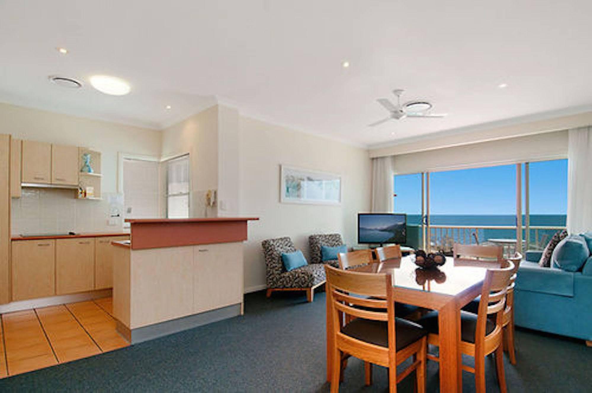 Alex Seaside Resort Alexandra Headland Bagian luar foto