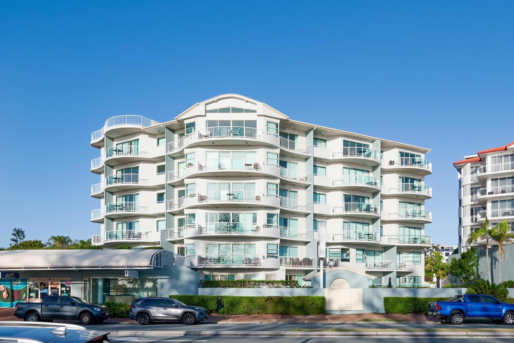 Alex Seaside Resort Alexandra Headland Bagian luar foto