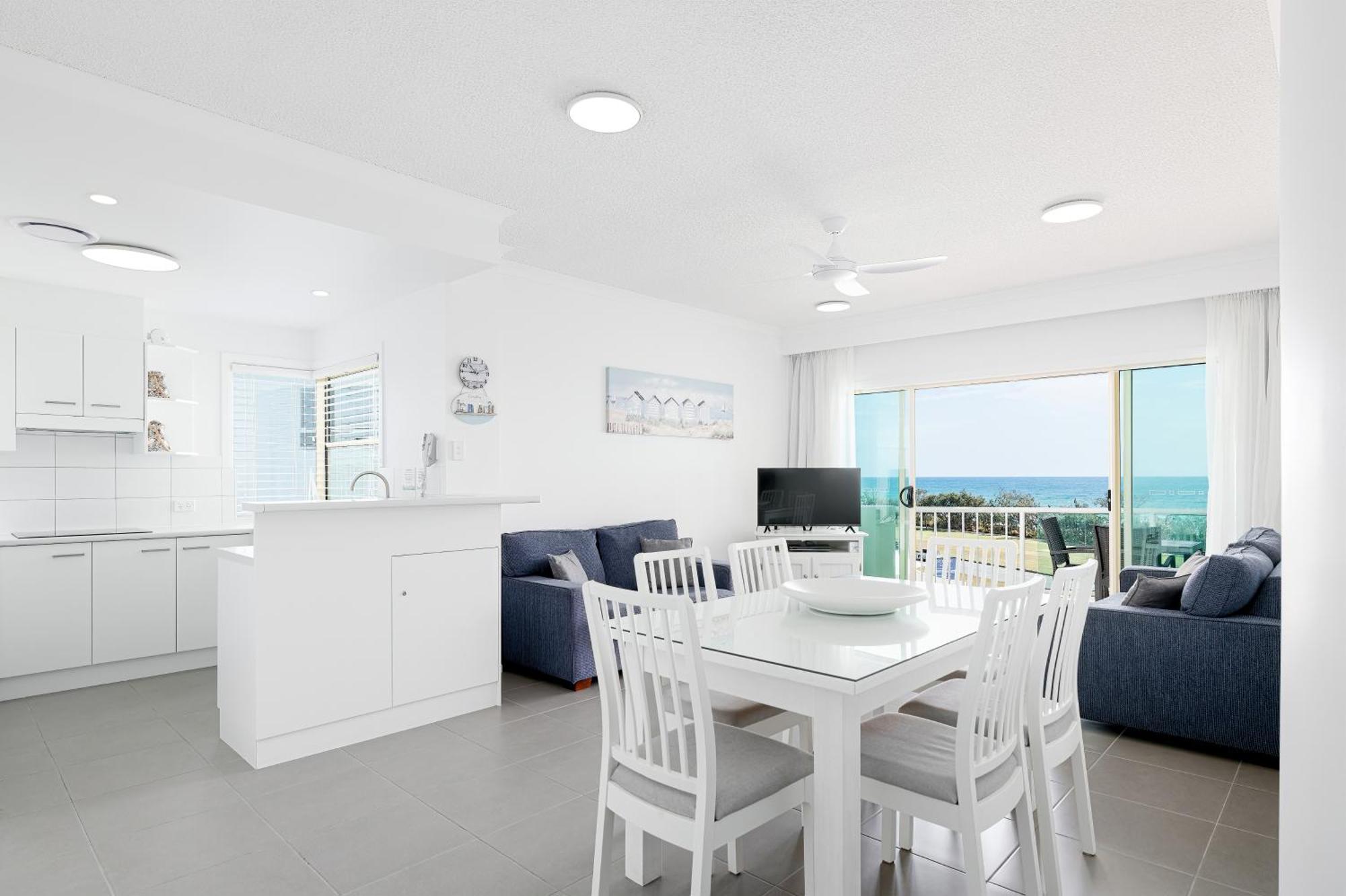 Alex Seaside Resort Alexandra Headland Bagian luar foto