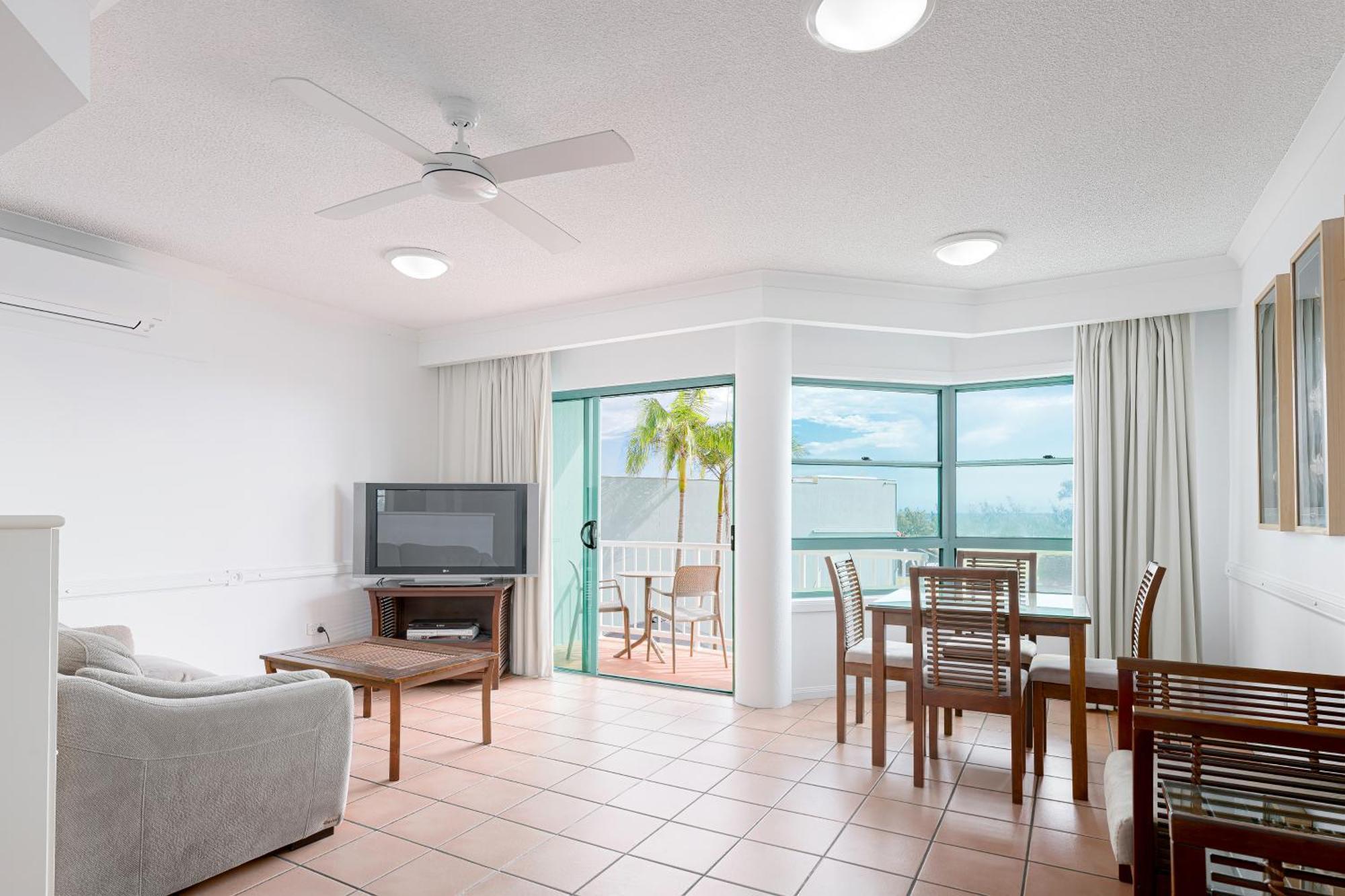 Alex Seaside Resort Alexandra Headland Bagian luar foto