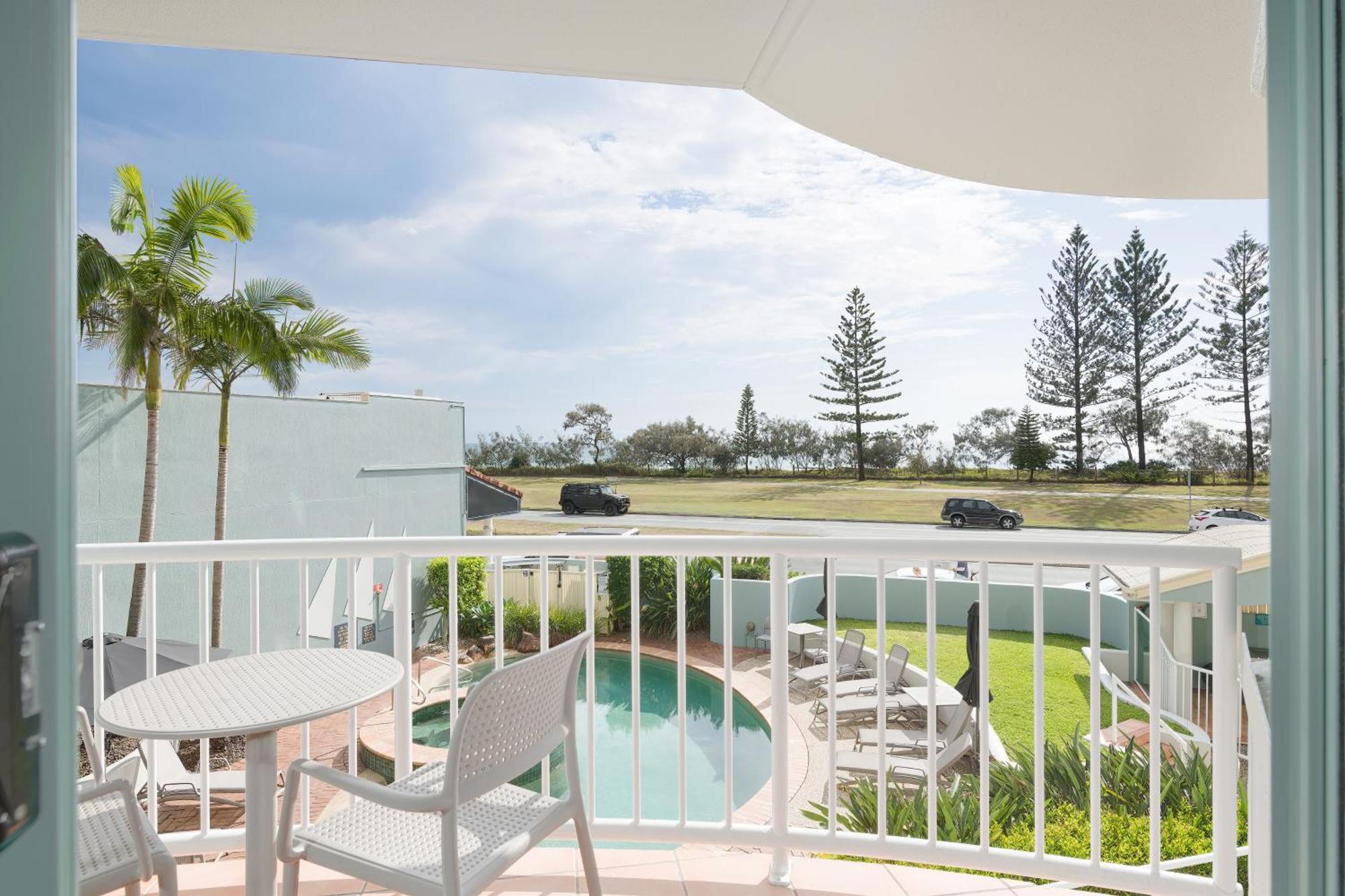 Alex Seaside Resort Alexandra Headland Bagian luar foto