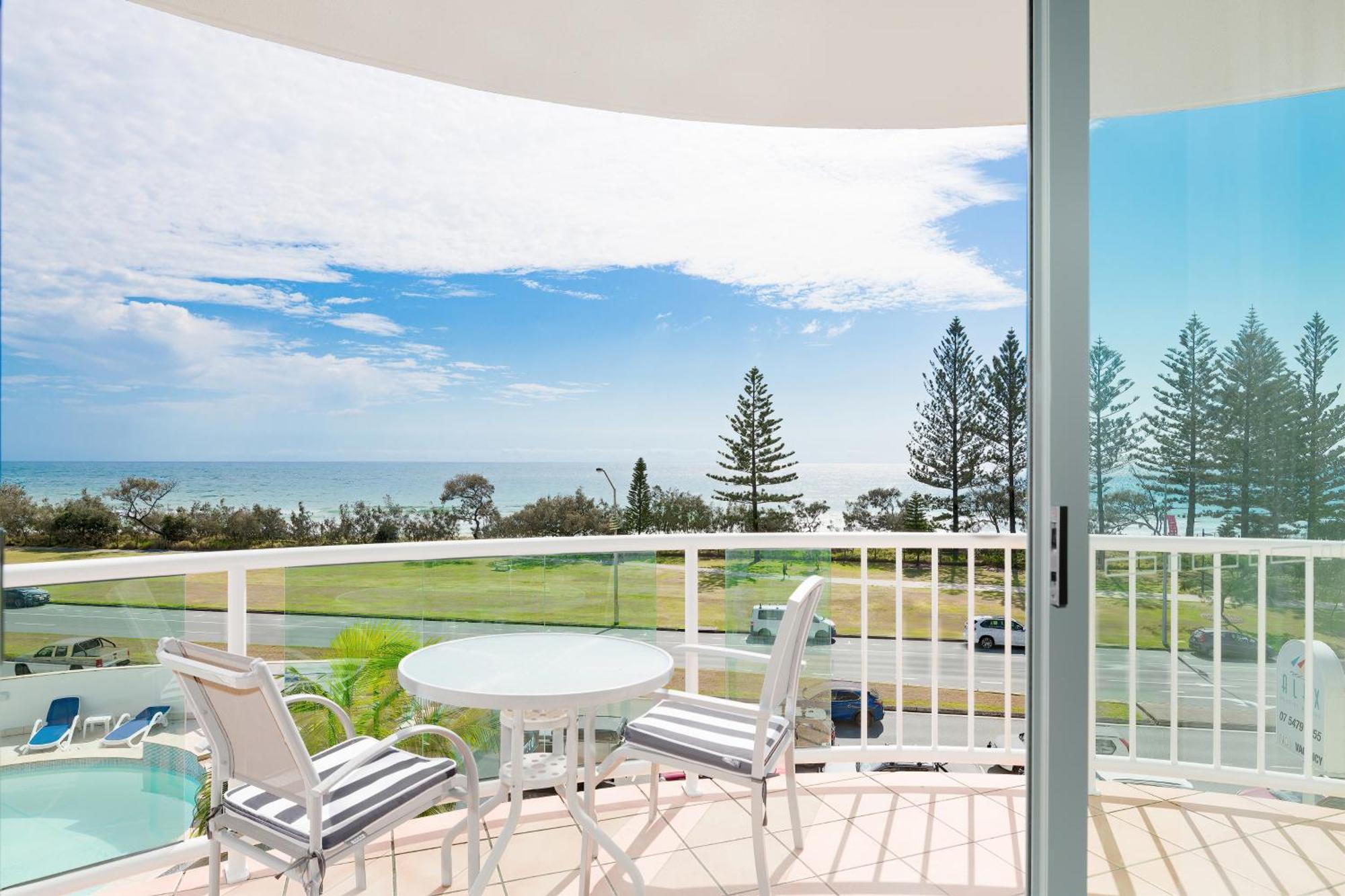 Alex Seaside Resort Alexandra Headland Bagian luar foto