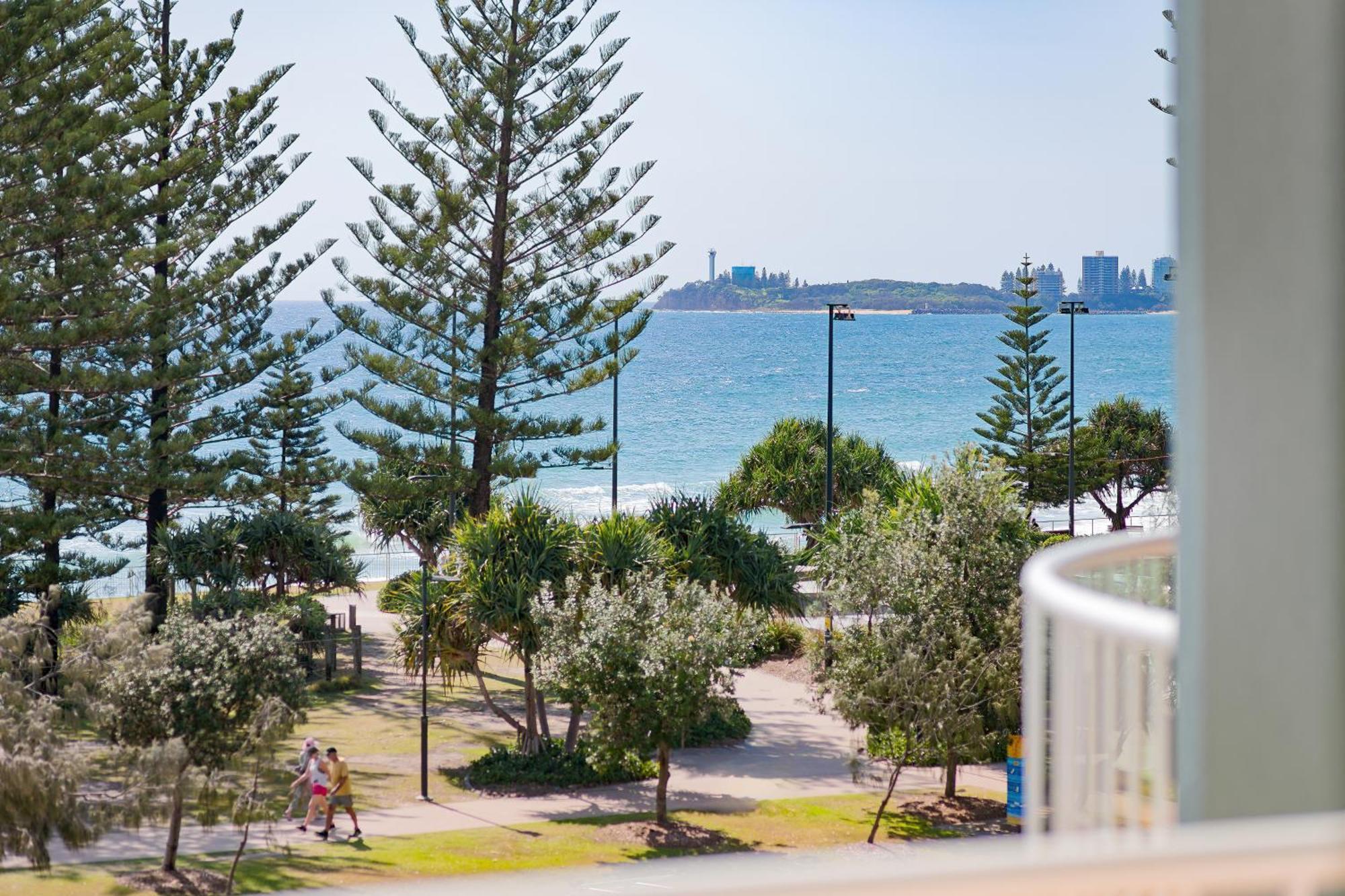 Alex Seaside Resort Alexandra Headland Bagian luar foto