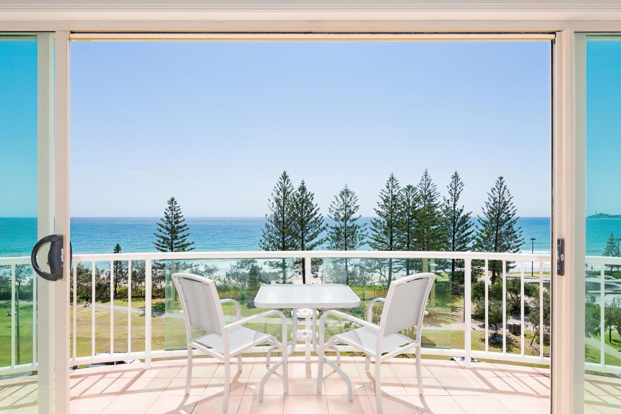 Alex Seaside Resort Alexandra Headland Bagian luar foto